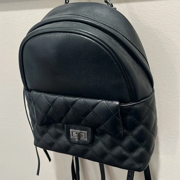 Boyatu Quilted Black Leather Mini Backpack - chain straps - Picture 4 of 12
